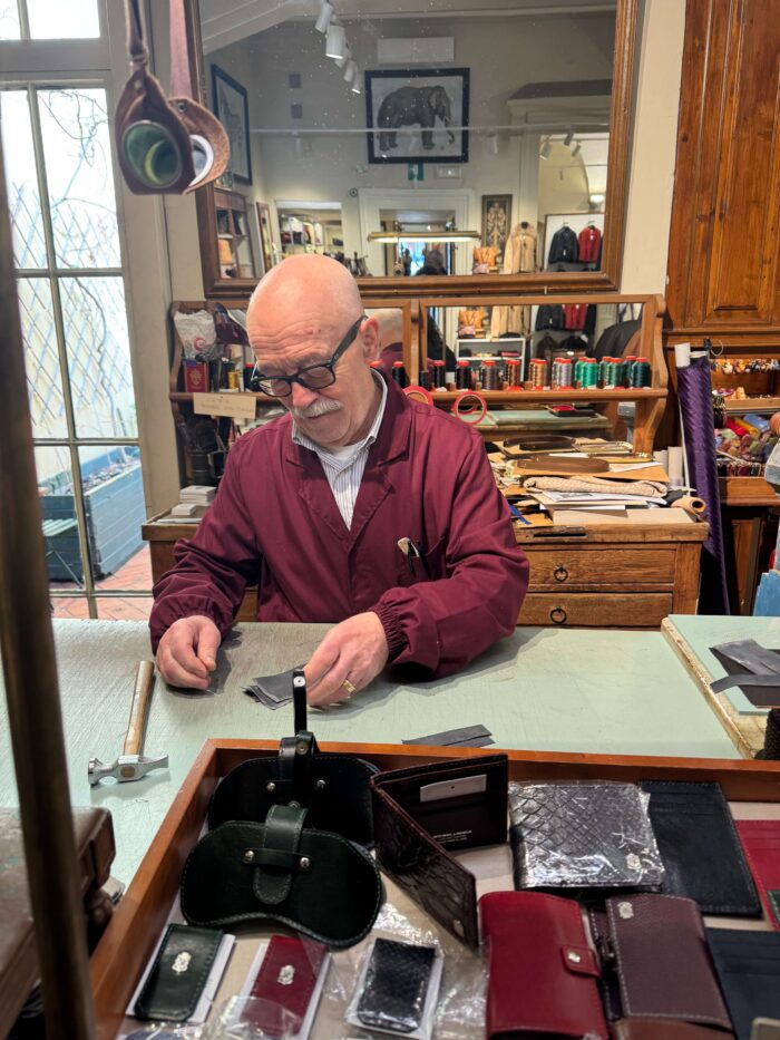 Florence Private Artisan Tour – Exclusive Workshops & Master Craftsmen         3 Hours